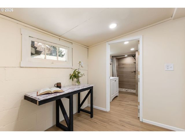 1105 Ne LINCOLN St, Hillsboro, OR 97124