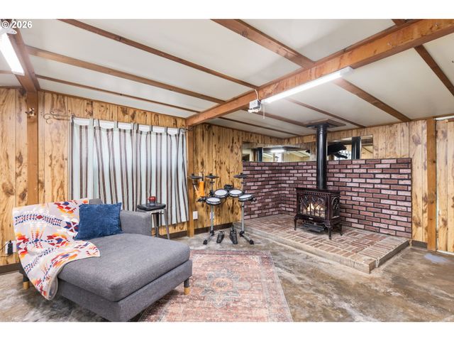 1105 Ne LINCOLN St, Hillsboro, OR 97124