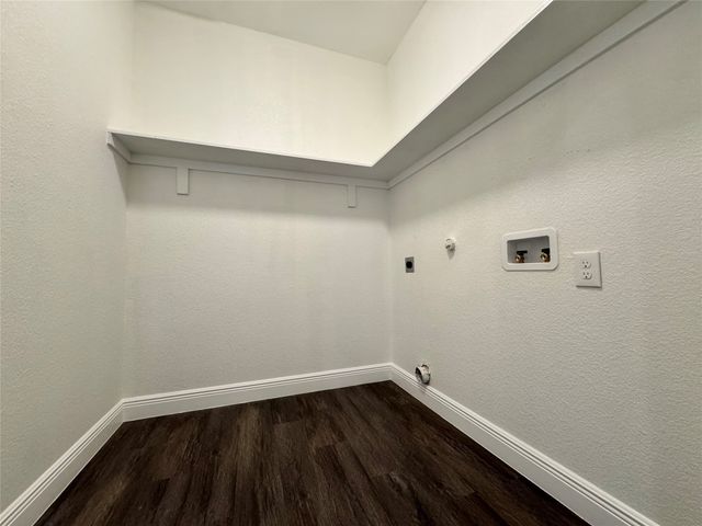 2010 Nantucket Village Drive, Dallas, TX 75217