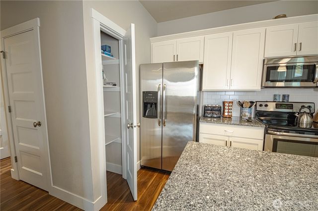 424 Vine Maple Lane SW, Ocean Shores, WA 98569