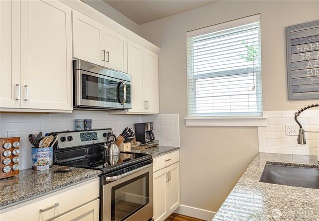 424 Vine Maple Lane SW, Ocean Shores, WA 98569