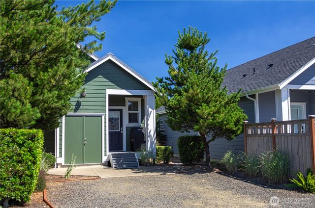 424 Vine Maple Lane SW, Ocean Shores, WA 98569