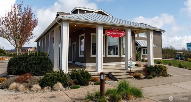 424 Vine Maple Lane SW, Ocean Shores, WA 98569