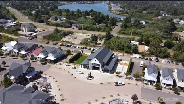 424 Vine Maple Lane SW, Ocean Shores, WA 98569