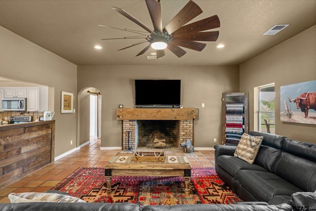11101 County Road 104, Kaufman, TX 75142