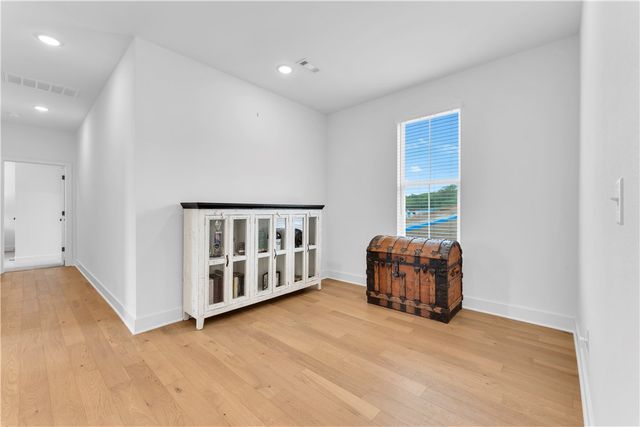 2058 E Little Crew Drive, Fayetteville, AR 72703
