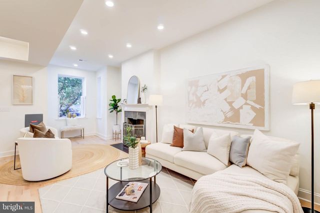 607 L ST NE, Washington, DC 20002