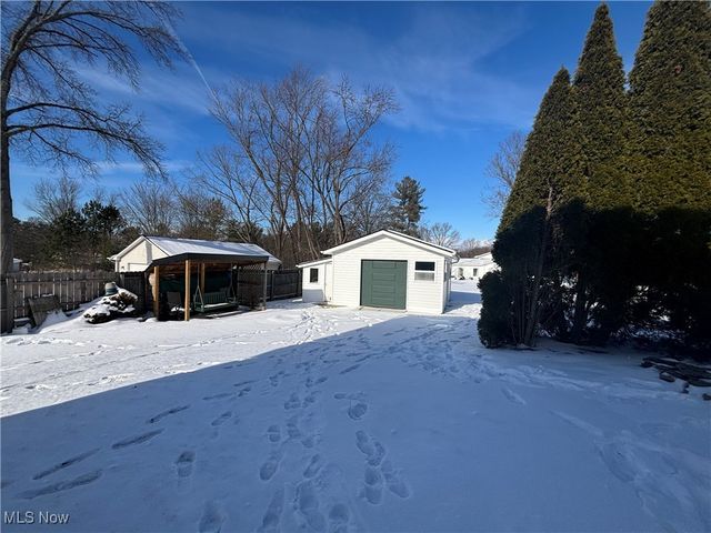 10548 Briar Hill Drive, Kirtland, OH 44094