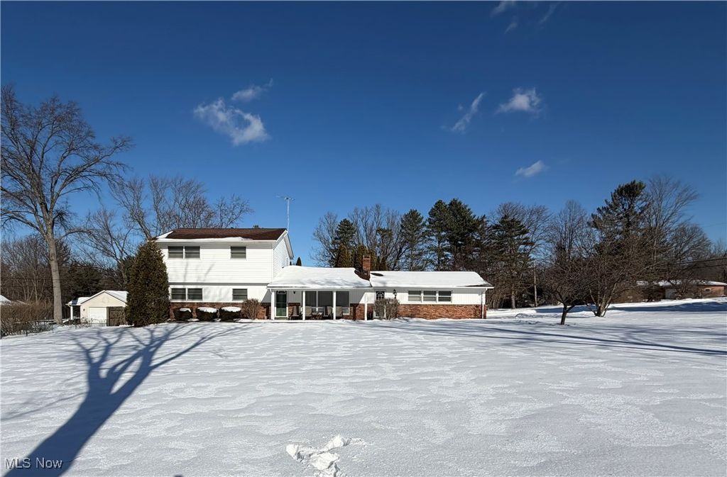 10548 Briar Hill Drive, Kirtland, OH 44094