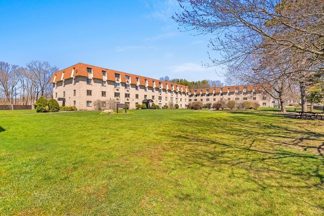 135 Grove Street 135, Rockland, MA 02370