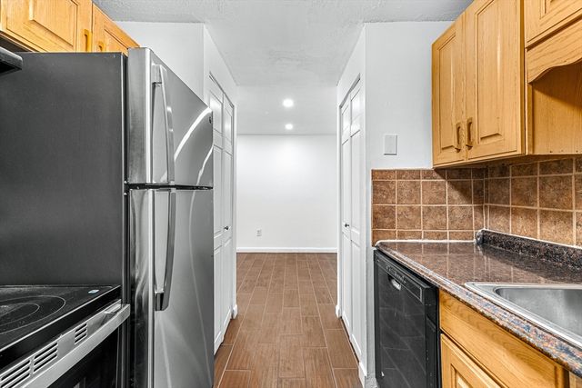 135 Grove Street 135, Rockland, MA 02370