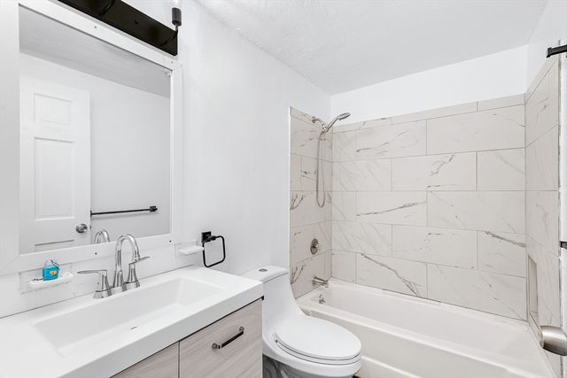 135 Grove Street 135, Rockland, MA 02370