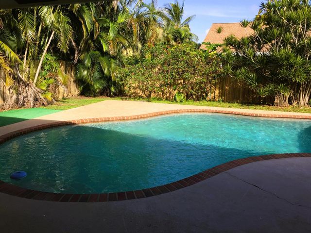 1455 Gallinule Drive, Delray Beach, FL 33444