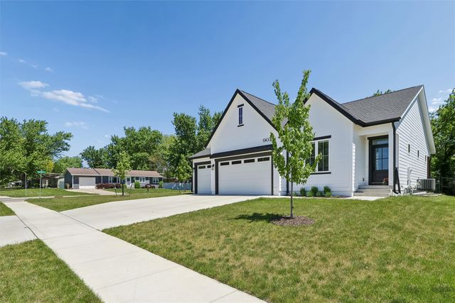 907 Roosevelt Street, Polk City, IA 50226
