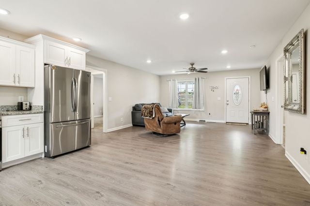 194 Hunter Ave, Carthage, TN 37030