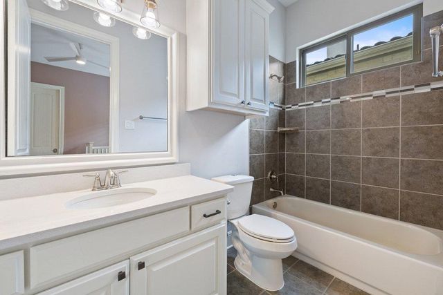 320 Bisset CT, Lakeway, TX 78738