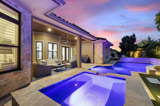 320 Bisset CT, Lakeway, TX 78738