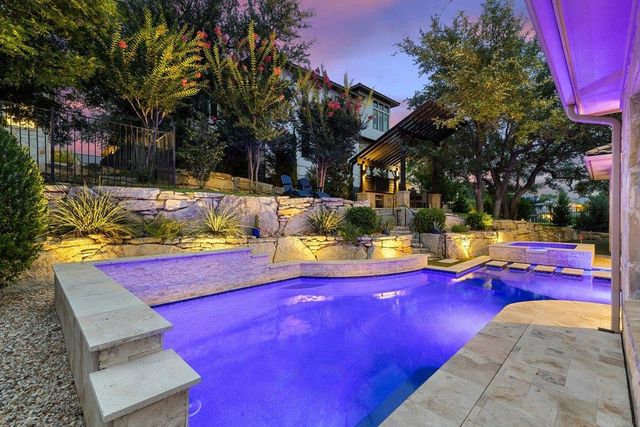320 Bisset CT, Lakeway, TX 78738