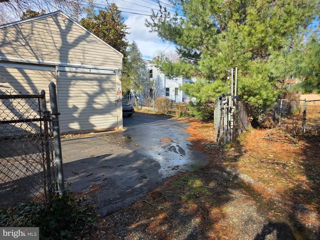 441 MANCHESTER AVE, Media, PA 19063