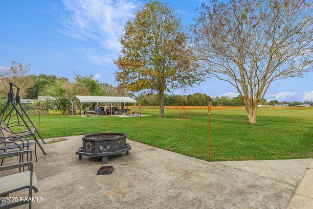 151 Suzanne Dejean Drive, Opelousas, LA 70570