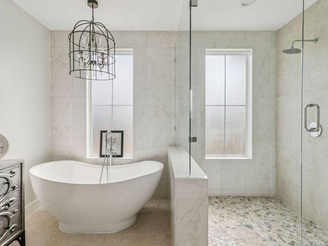 120 Golden Eagle Loop, Canyon Lake, TX 78133