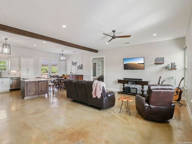 120 Golden Eagle Loop, Canyon Lake, TX 78133