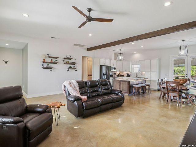 120 Golden Eagle Loop, Canyon Lake, TX 78133