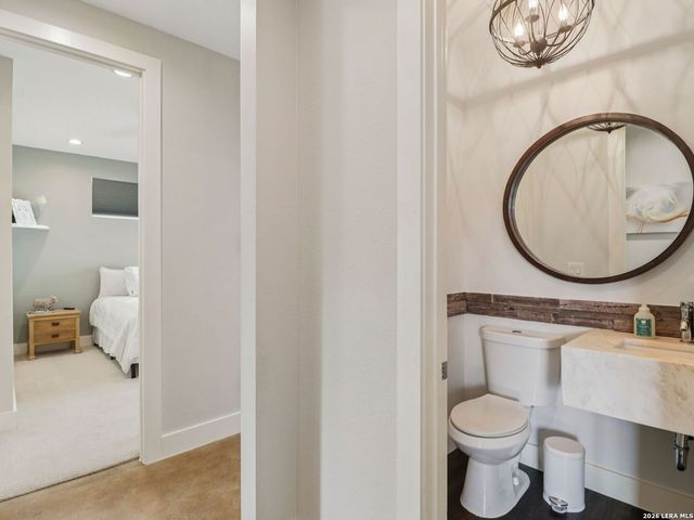 120 Golden Eagle Loop, Canyon Lake, TX 78133