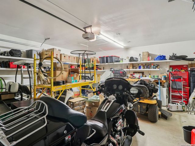 120 Golden Eagle Loop, Canyon Lake, TX 78133