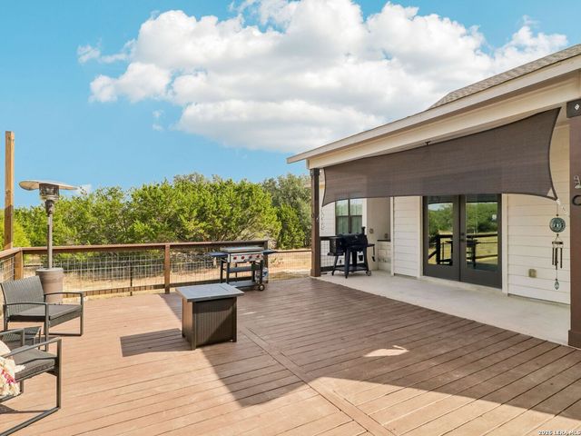 120 Golden Eagle Loop, Canyon Lake, TX 78133