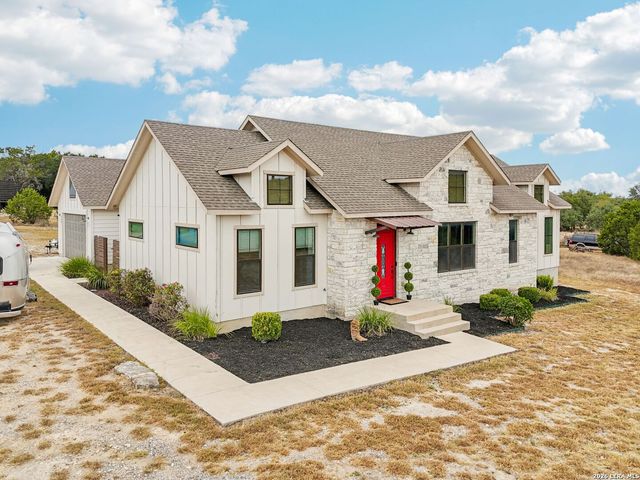 120 Golden Eagle Loop, Canyon Lake, TX 78133