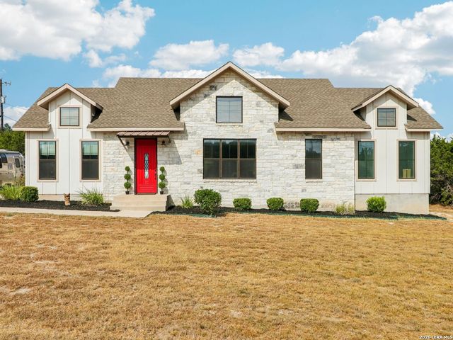 120 Golden Eagle Loop, Canyon Lake, TX 78133