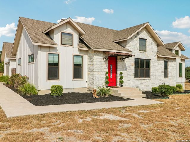 120 Golden Eagle Loop, Canyon Lake, TX 78133