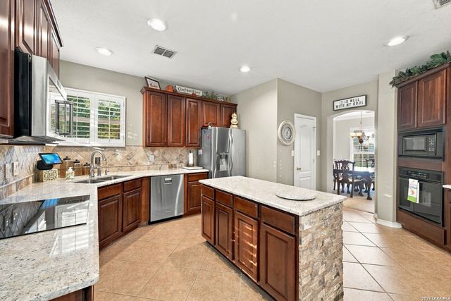 4626 Pinehurst Mesa, San Antonio, TX 78247
