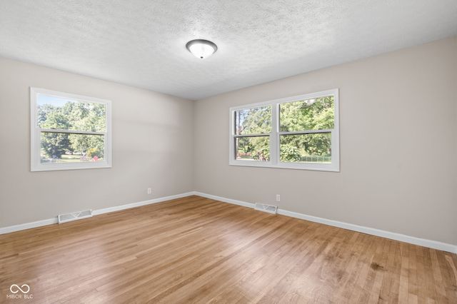 121 Buisdale Drive, Indianapolis, IN 46214