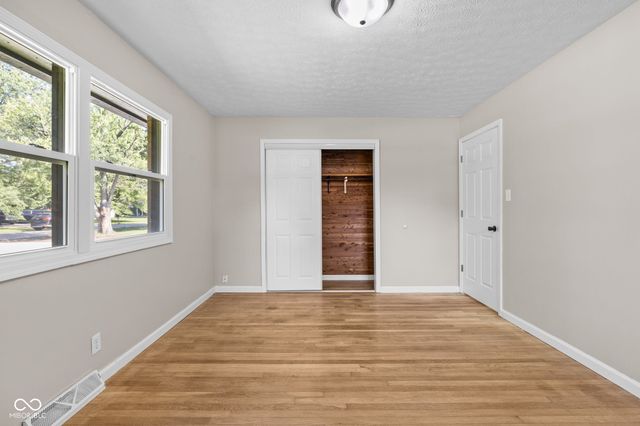 121 Buisdale Drive, Indianapolis, IN 46214