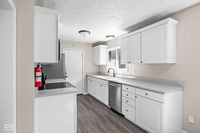 121 Buisdale Drive, Indianapolis, IN 46214