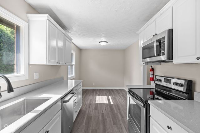 121 Buisdale Drive, Indianapolis, IN 46214