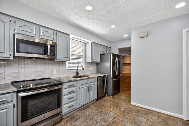 429 Marsailles Road, Versailles, KY 40383