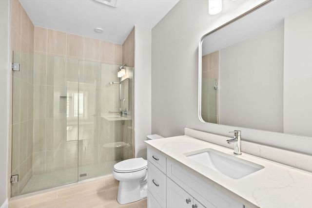 485 Blue Hills Parkway 16, Milton, MA 02186