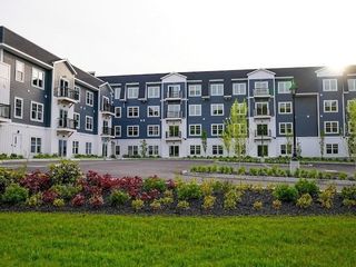 485 Blue Hills Parkway 16, Milton, MA 02186