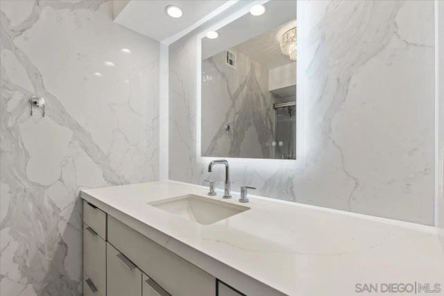 1830 Avenida Del Mundo 1210, Coronado, CA 92118