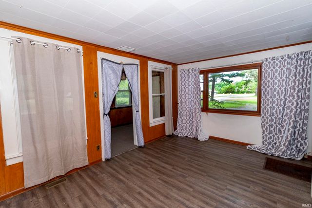 29179 County Road 10, Elkhart, IN 46514