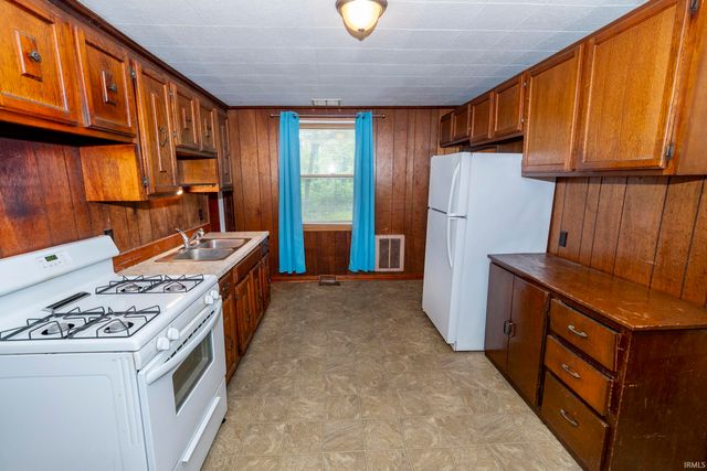 29179 County Road 10, Elkhart, IN 46514