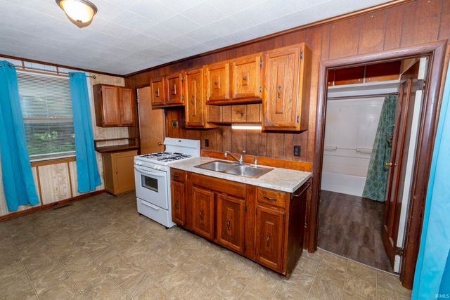 29179 County Road 10, Elkhart, IN 46514