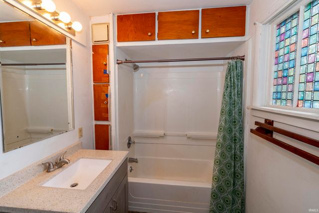 29179 County Road 10, Elkhart, IN 46514