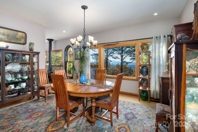 105 Avondale Heights Road, Asheville, NC 28803