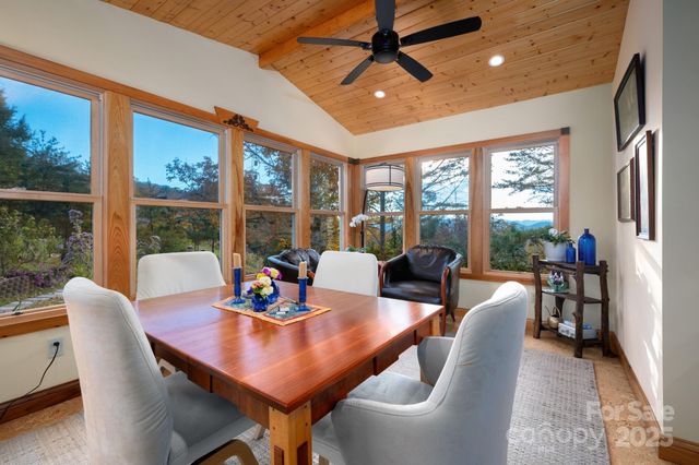 105 Avondale Heights Road, Asheville, NC 28803