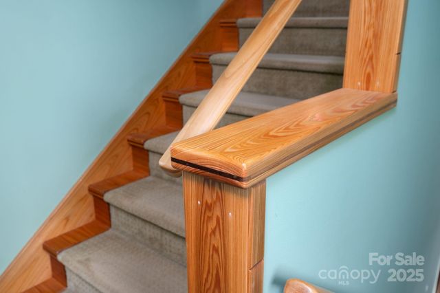 105 Avondale Heights Road, Asheville, NC 28803