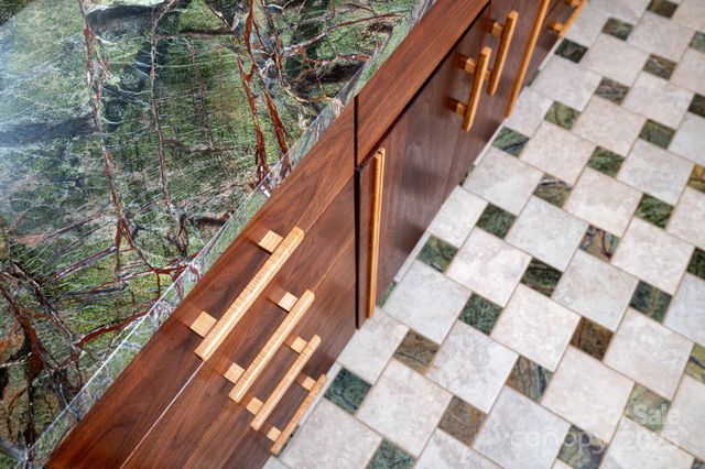 105 Avondale Heights Road, Asheville, NC 28803